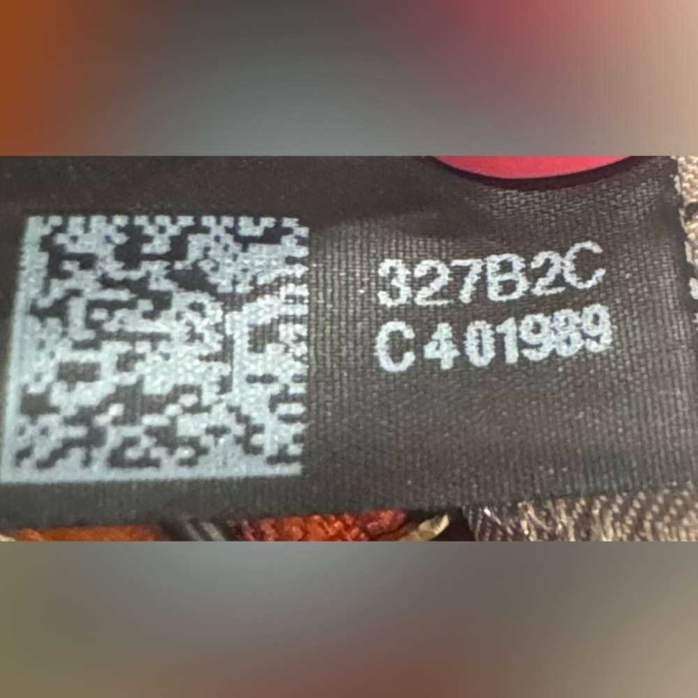 Michael Kors Mercer Duffle (EUC) - Picture 11 of 15